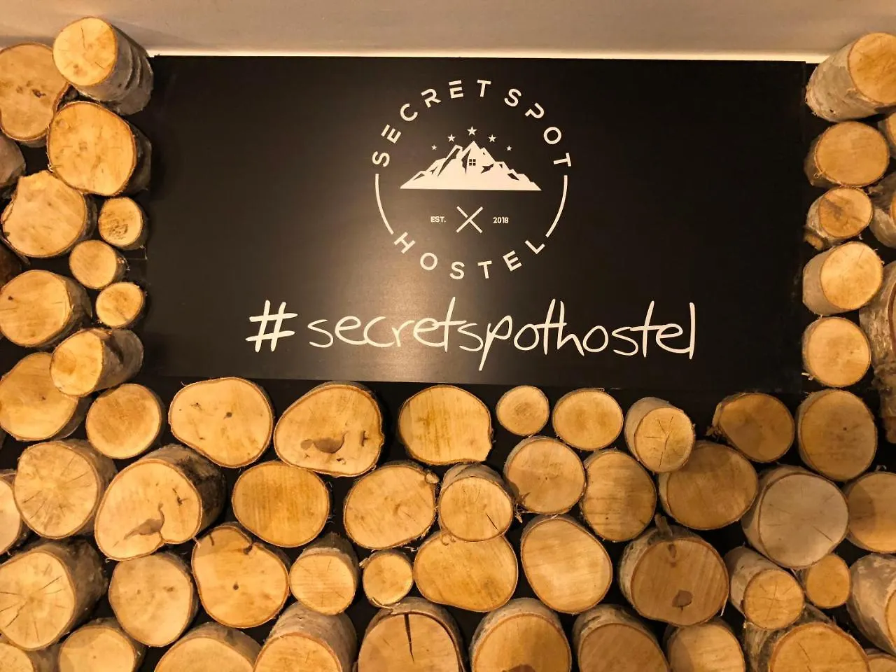 Secret Spot Hostel La Massana 2*,  Andorra