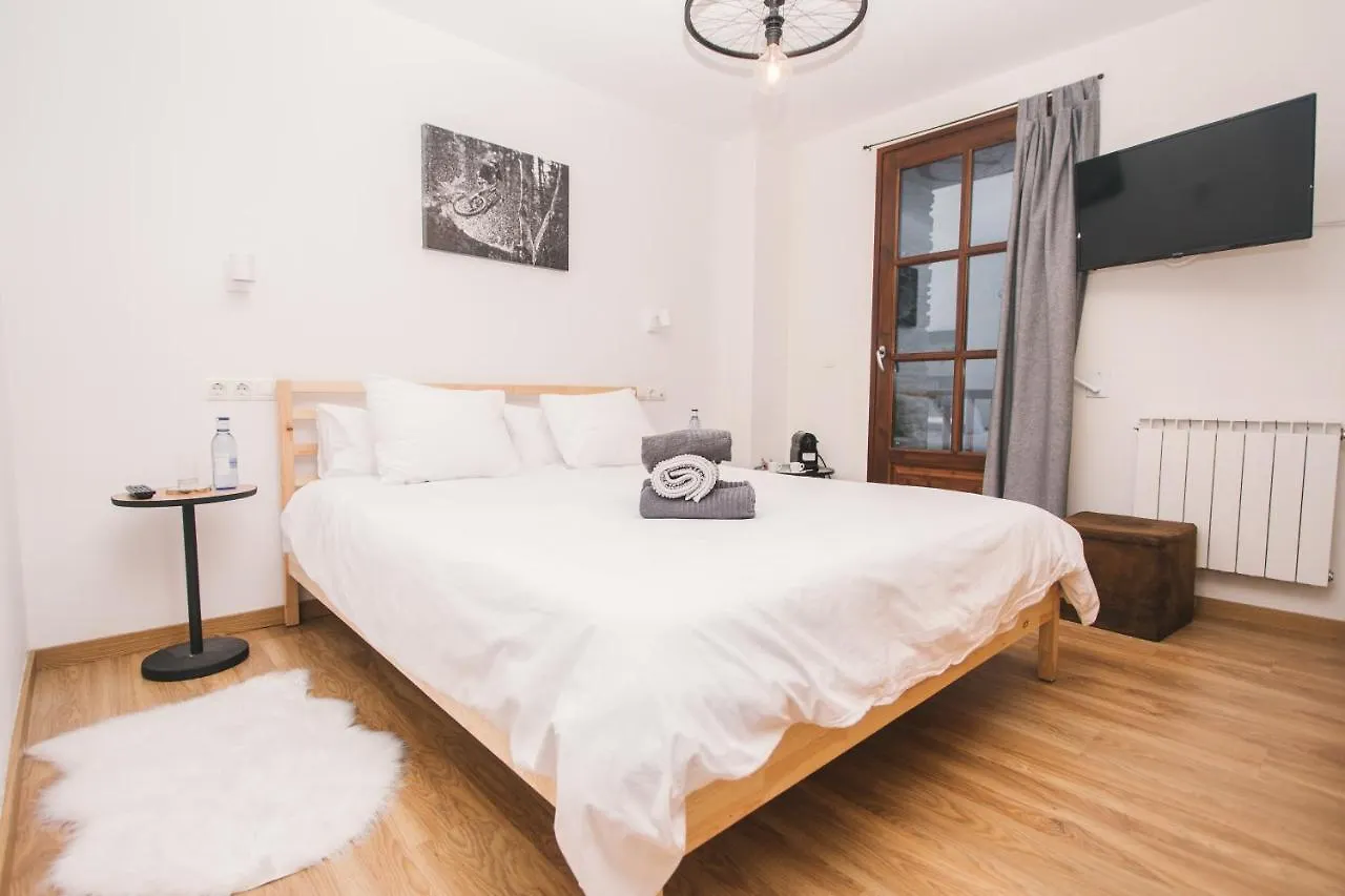 Secret Spot Hostel La Massana Guest house